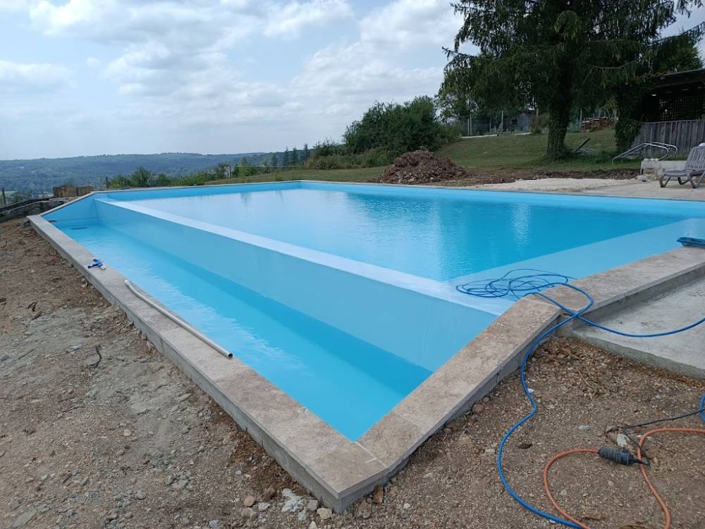 Piscine extéieure 2